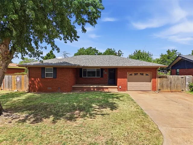 Front exterior — 1320 S 11th Street, Kingfisher, OK 73750
