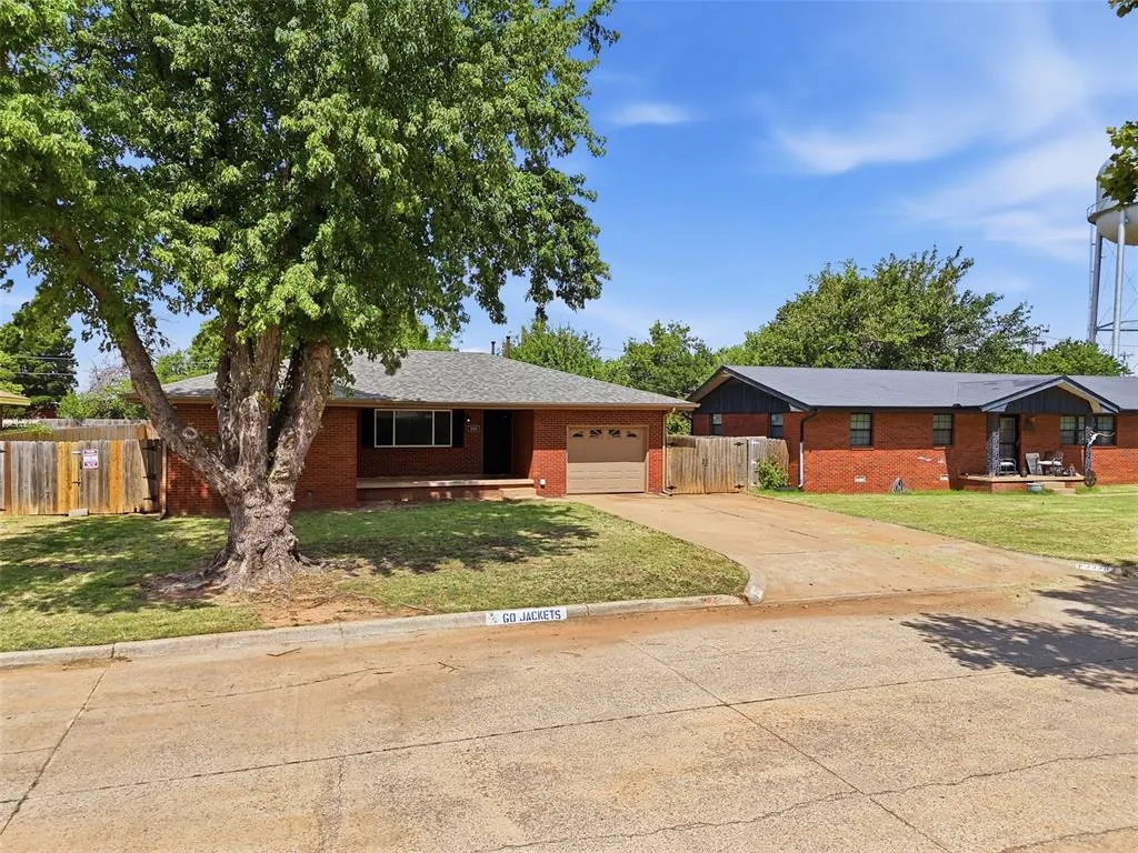 Photo 5 — 1320 S 11th Street, Kingfisher, OK 73750