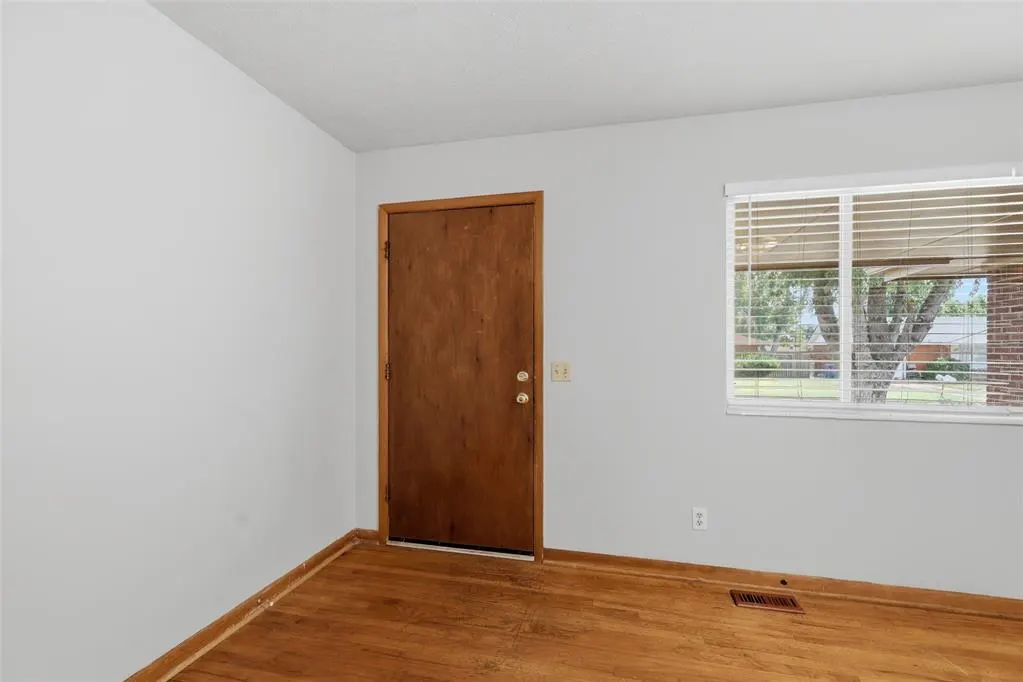 Photo 8 — 1320 S 11th Street, Kingfisher, OK 73750