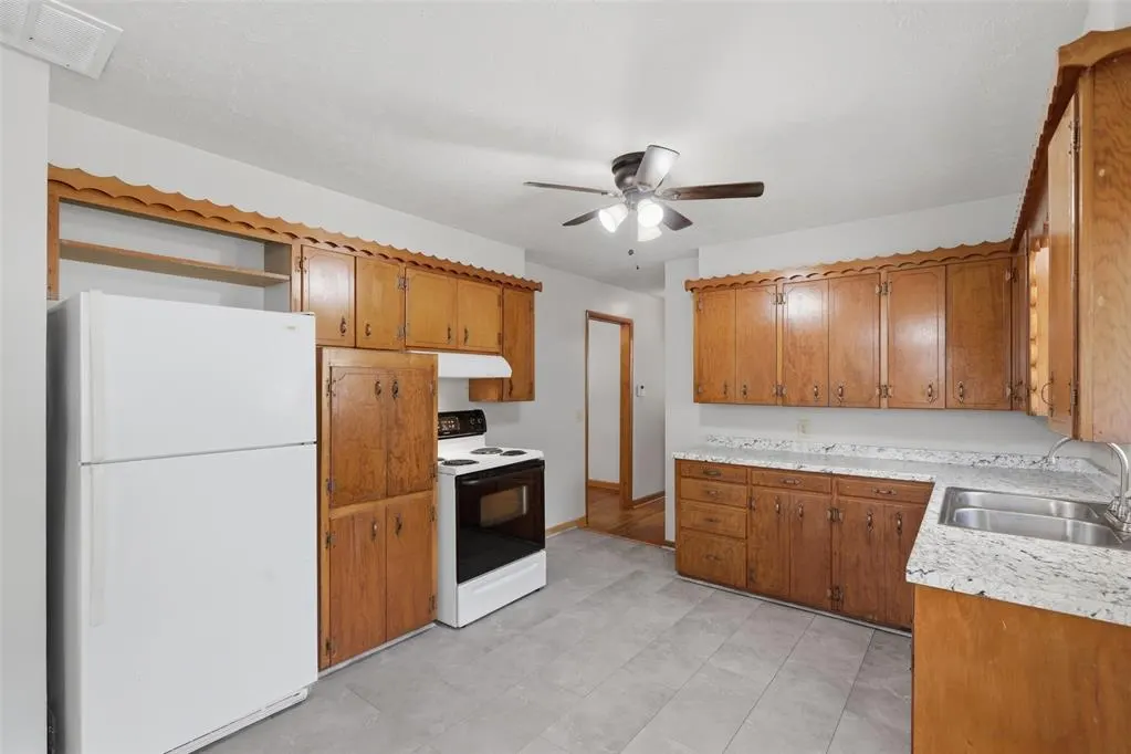 Photo 13 — 1320 S 11th Street, Kingfisher, OK 73750