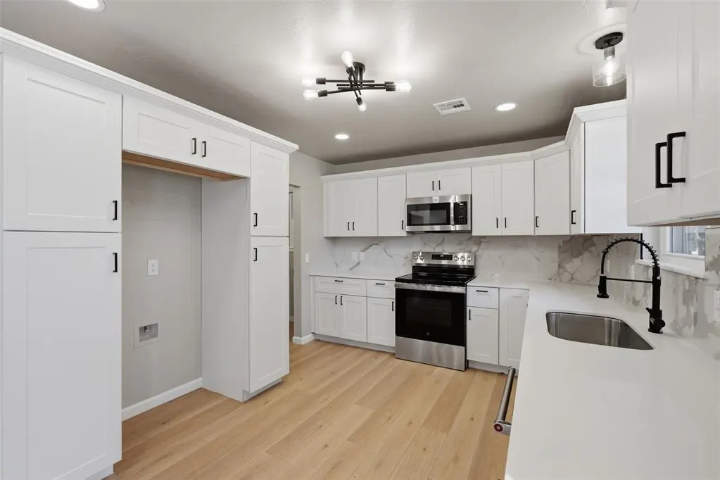 Photo 11 — 1221 Pepperdine Avenue, Edmond, OK 73013