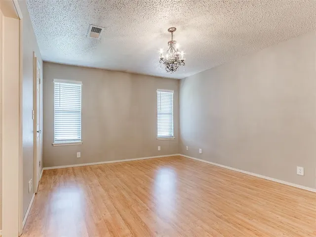 Photo 6 — 901 NE 19th Street, Moore, OK 73160