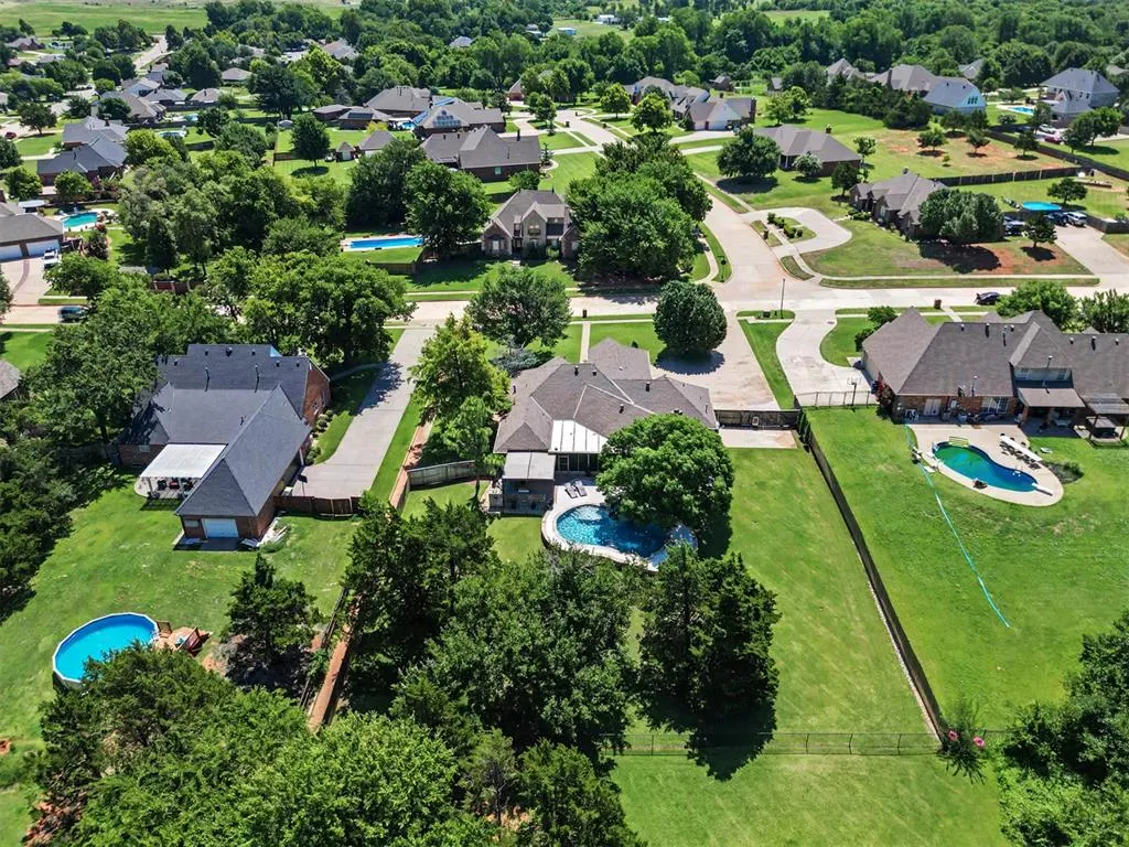Photo 35 — 1321 N Bittercreek Terrace, Mustang, OK 73064