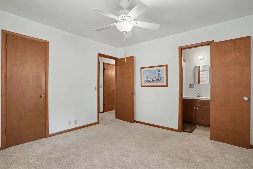 Photo 21 — 111 W Cedar Avenue, Sayre, OK 73662