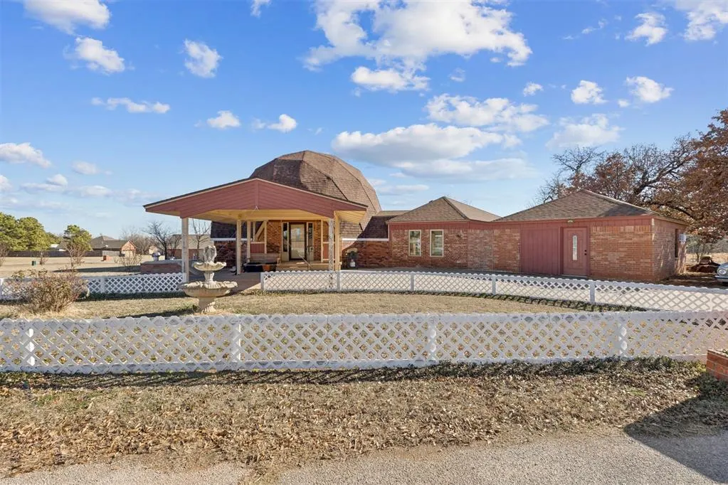 Photo 2 — 800 Quail Ridge Road, Newcastle, OK 73065