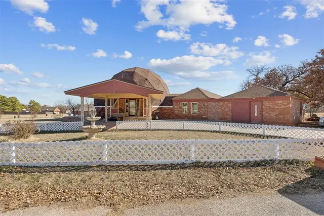 Photo 2 — 800 Quail Ridge Road, Newcastle, OK 73065