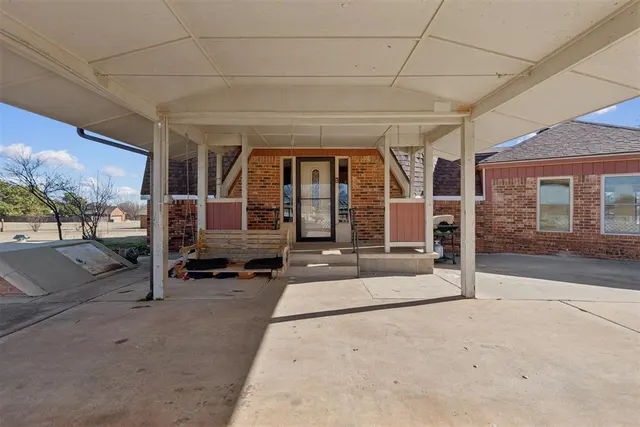 Photo 3 — 800 Quail Ridge Road, Newcastle, OK 73065