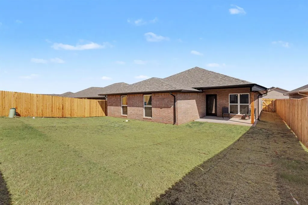 Photo 26 — 9820 NW 144th Street, Yukon, OK 73099