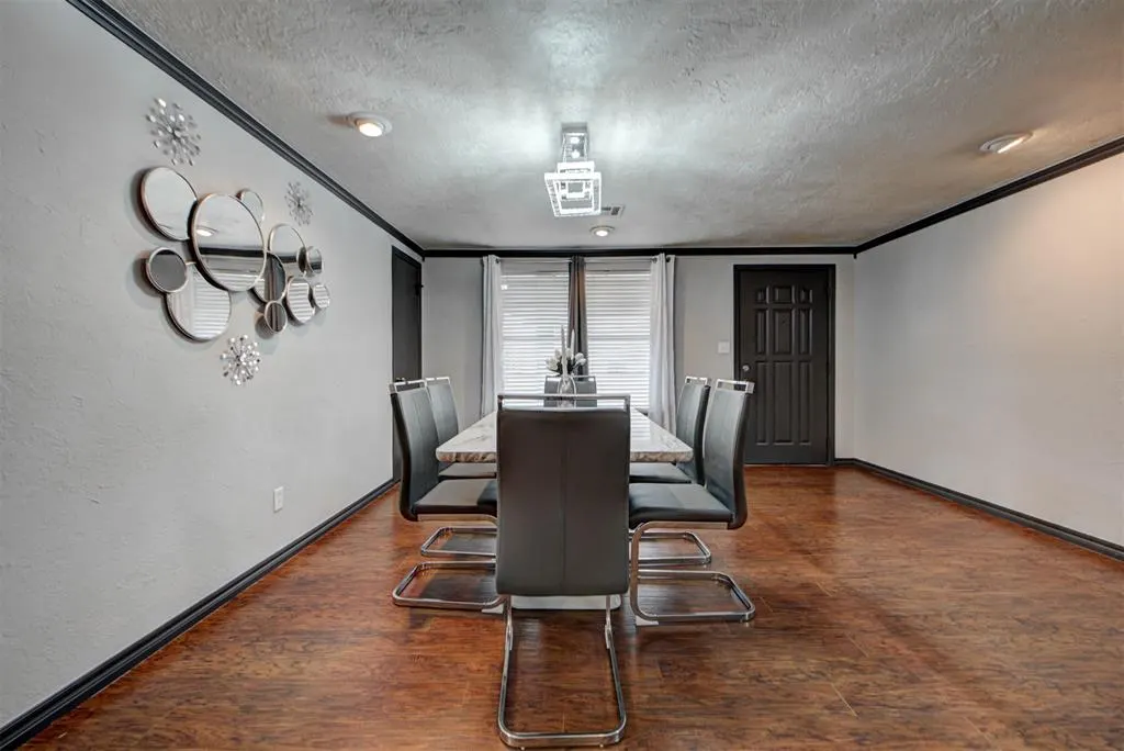 Photo 5 — 2633 SW 75th Street, Oklahoma City, OK 73159
