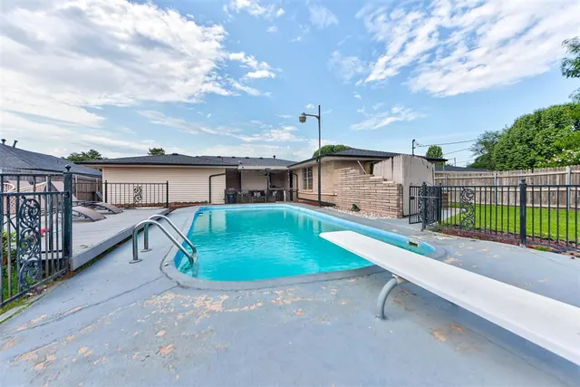 Photo 2 — 2633 SW 75th Street, Oklahoma City, OK 73159