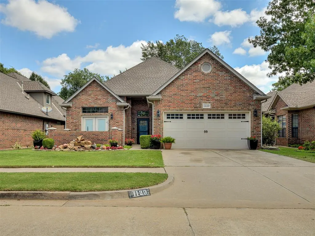Front exterior — 1129 Pinehurst Drive, Norman, OK 73072