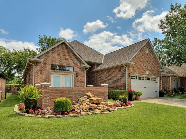 Photo 6 — 1129 Pinehurst Drive, Norman, OK 73072
