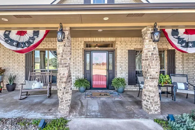 Photo 2 — 178 Rock Ridge Road, Elgin, OK 73538