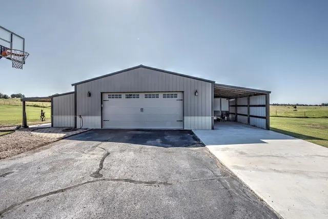 Photo 3 — 178 Rock Ridge Road, Elgin, OK 73538