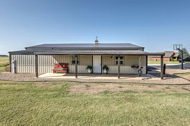 Photo 4 — 178 Rock Ridge Road, Elgin, OK 73538