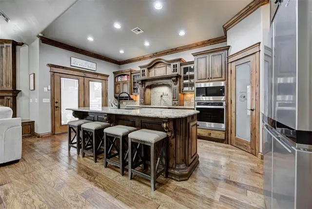 Photo 3 — 806 Chateau Court, Kingfisher, OK 73750