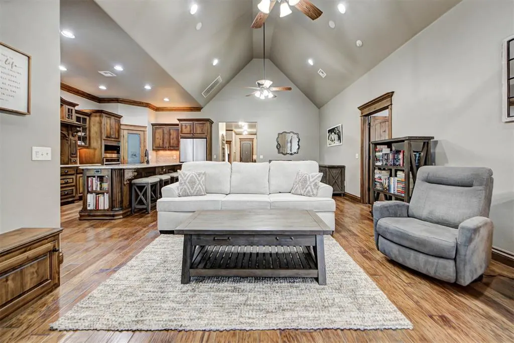 Photo 10 — 806 Chateau Court, Kingfisher, OK 73750