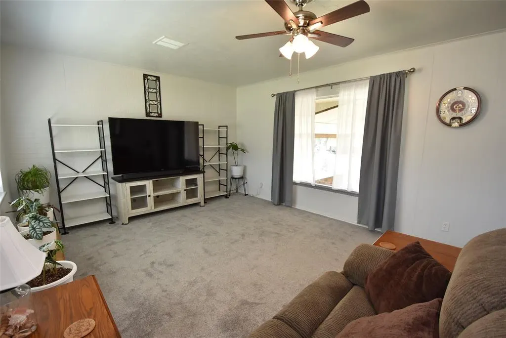 Photo 7 — 1612 Foster Avenue, Seminole, OK 74868