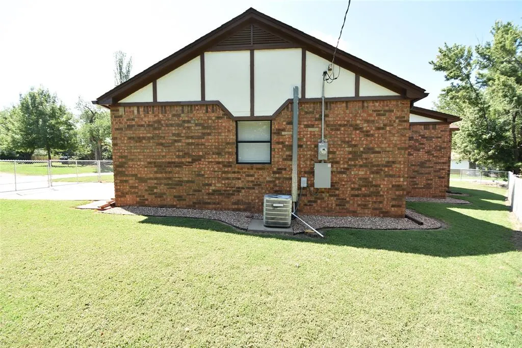 Photo 43 — 1612 Foster Avenue, Seminole, OK 74868