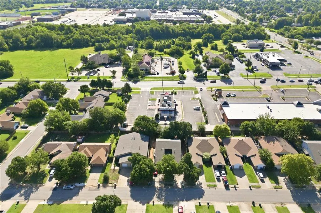 Photo 45 — 1312 Pennington Avenue 1312, 1314, Edmond, OK 73012