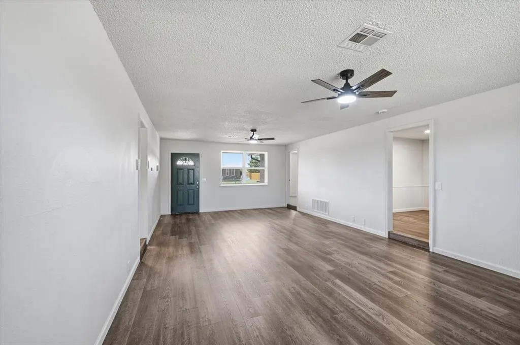 Photo 6 — 119 Windsor Road, Chickasha, OK 73018