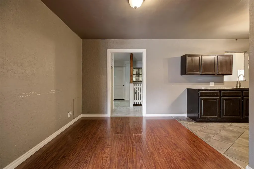 Photo 6 — 528 SW 48th Street, Oklahoma City, OK 73109