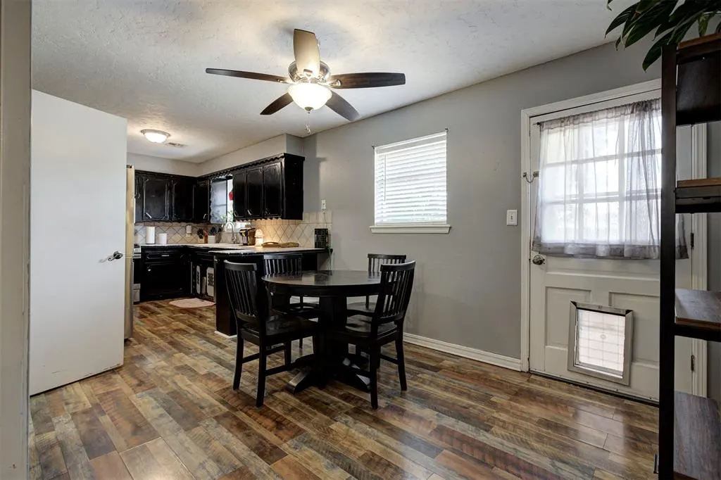 Photo 9 — 125 SW 11th Street, Moore, OK 73160