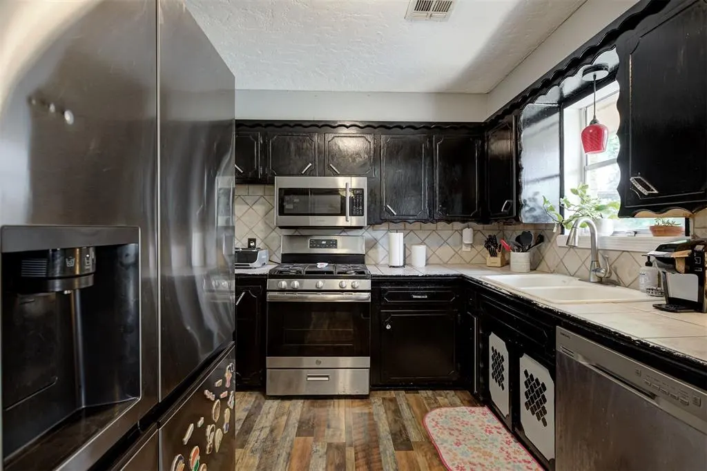 Photo 15 — 125 SW 11th Street, Moore, OK 73160