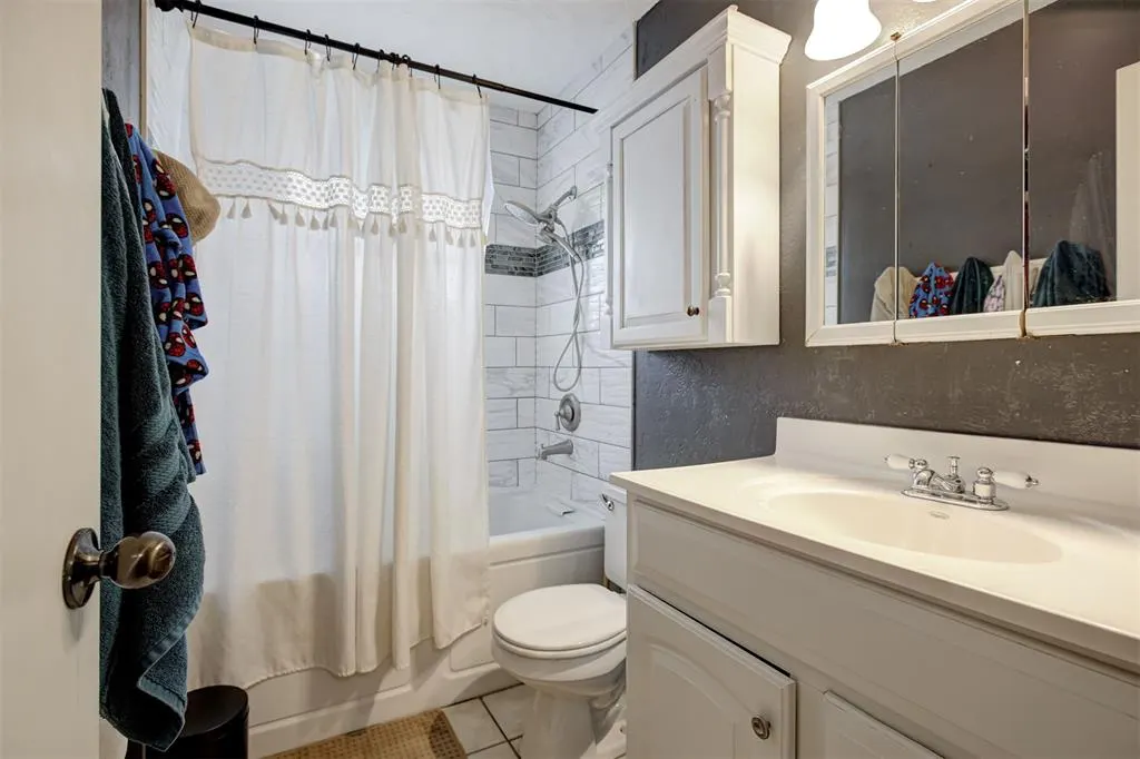 Photo 26 — 125 SW 11th Street, Moore, OK 73160