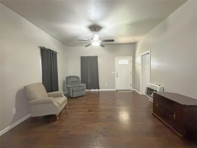 Photo 5 — 522 S Wilson Avenue, El Reno, OK 73036