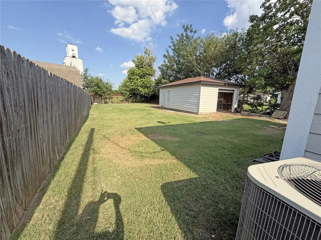 Photo 21 — 522 S Wilson Avenue, El Reno, OK 73036