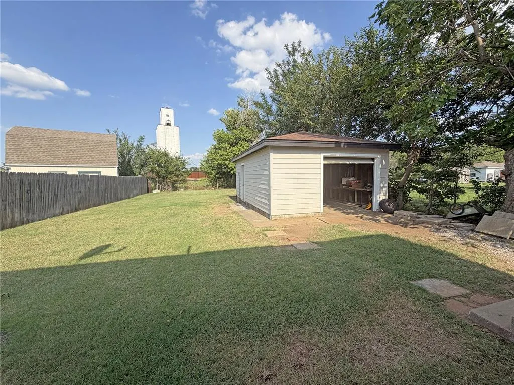 Photo 22 — 522 S Wilson Avenue, El Reno, OK 73036