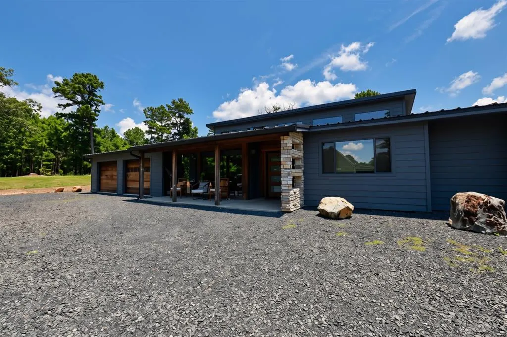 Photo 2 — 18 Hickory Springs Trail, Broken Bow, OK 74728