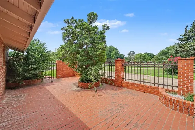 Photo 3 — 101 E Dogwood Street, Hobart, OK 73651