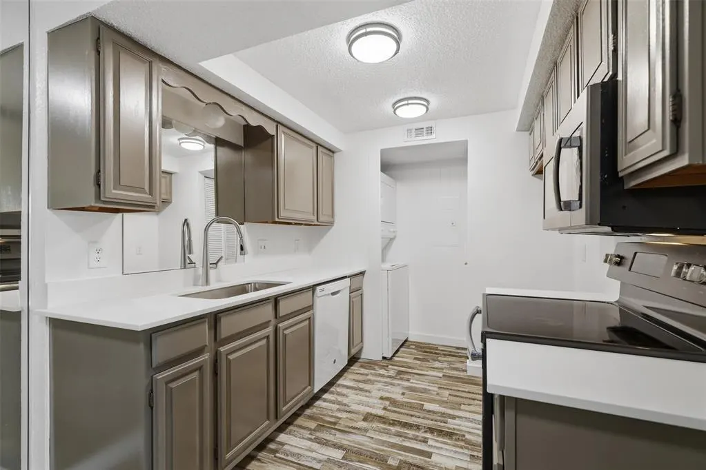 Photo 9 — 11140 Stratford Drive 605, Oklahoma City, OK 73120