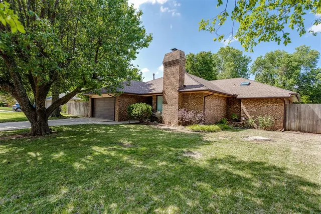 Front exterior — 1305 Sylvan Sand Avenue, Yukon, OK 73099