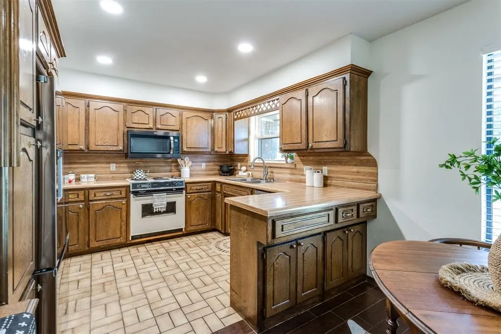 Photo 15 — 1305 Sylvan Sand Avenue, Yukon, OK 73099
