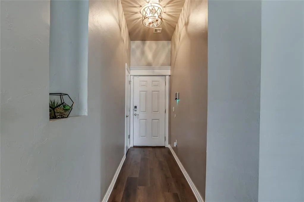Photo 3 — 700 Dana Drive, Yukon, OK 73099