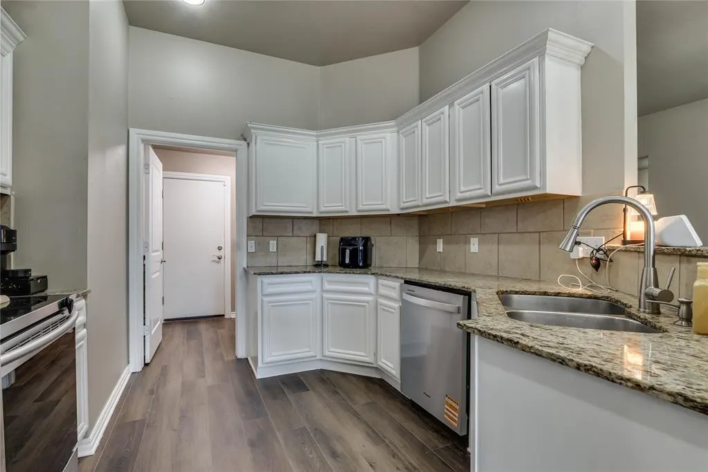 Photo 11 — 700 Dana Drive, Yukon, OK 73099