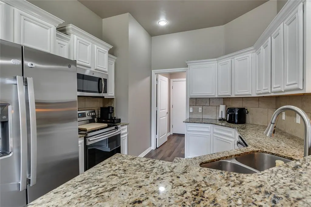 Photo 13 — 700 Dana Drive, Yukon, OK 73099