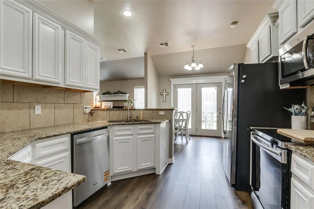 Photo 14 — 700 Dana Drive, Yukon, OK 73099