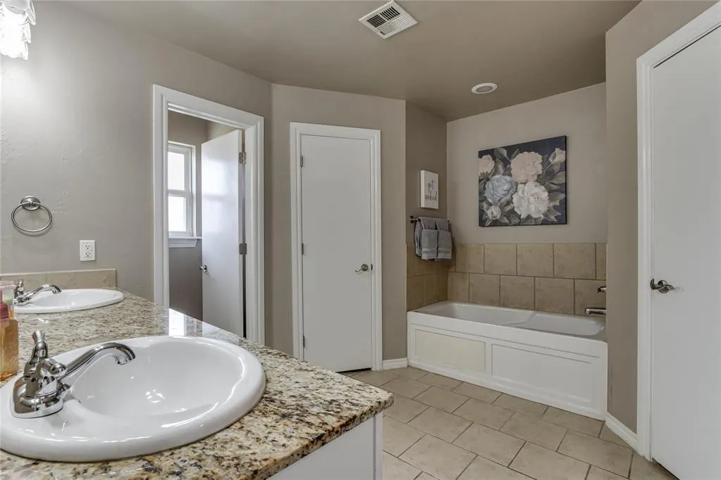 Photo 21 — 700 Dana Drive, Yukon, OK 73099