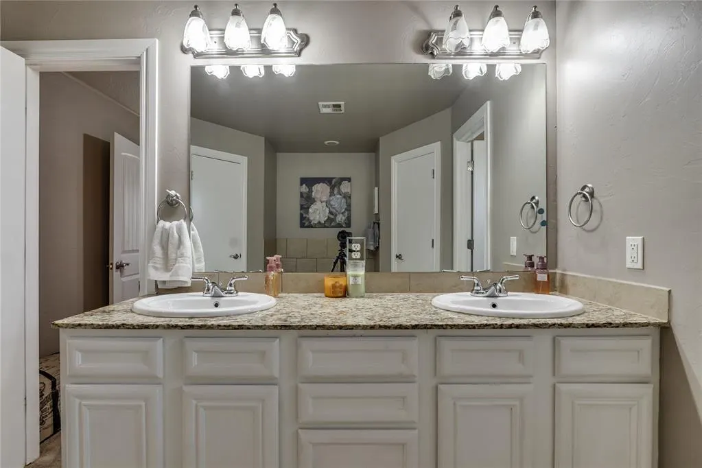 Photo 22 — 700 Dana Drive, Yukon, OK 73099