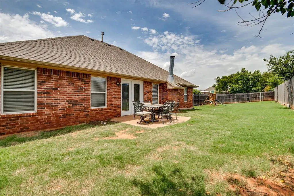 Photo 31 — 700 Dana Drive, Yukon, OK 73099