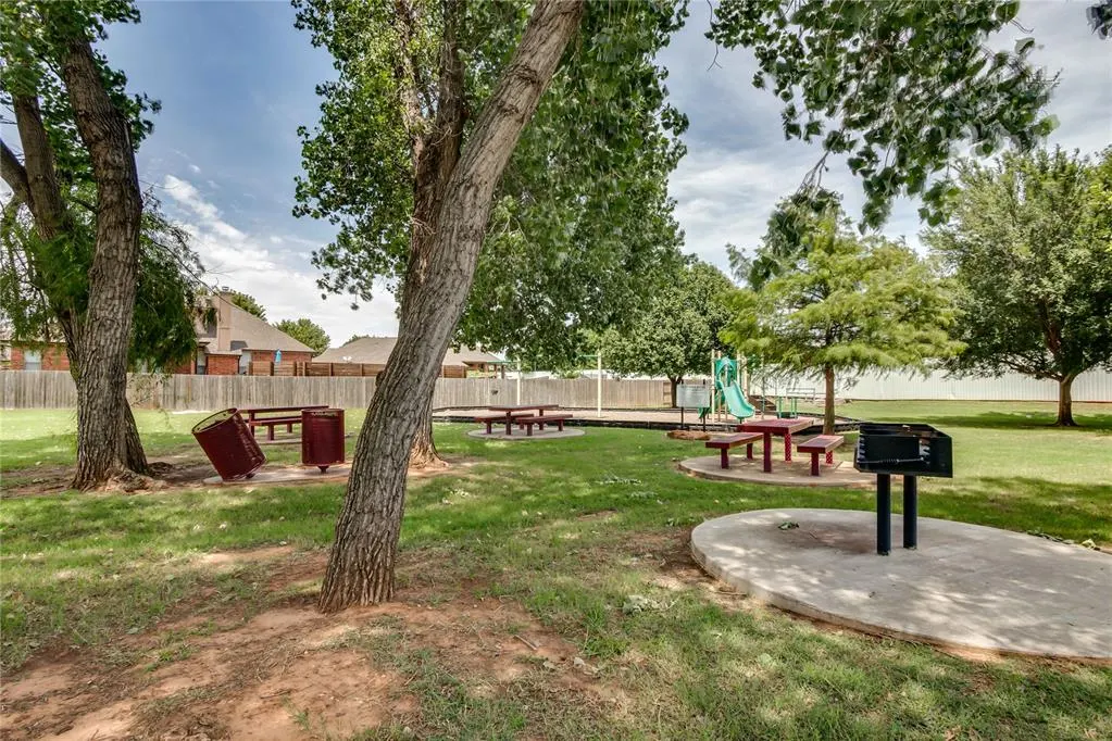Photo 38 — 700 Dana Drive, Yukon, OK 73099