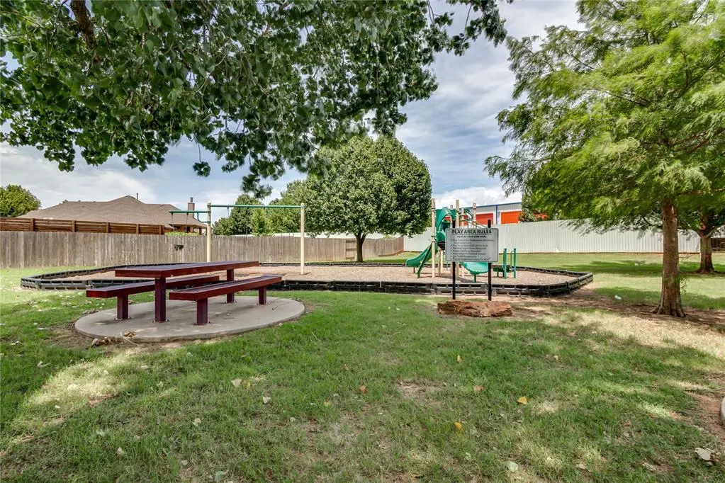 Photo 39 — 700 Dana Drive, Yukon, OK 73099