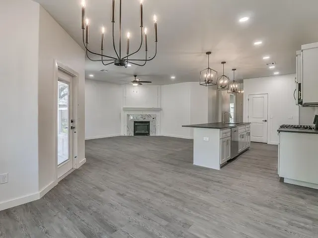 Photo 5 — 1213 SW 23rd Street, Oklahoma City, OK 73109