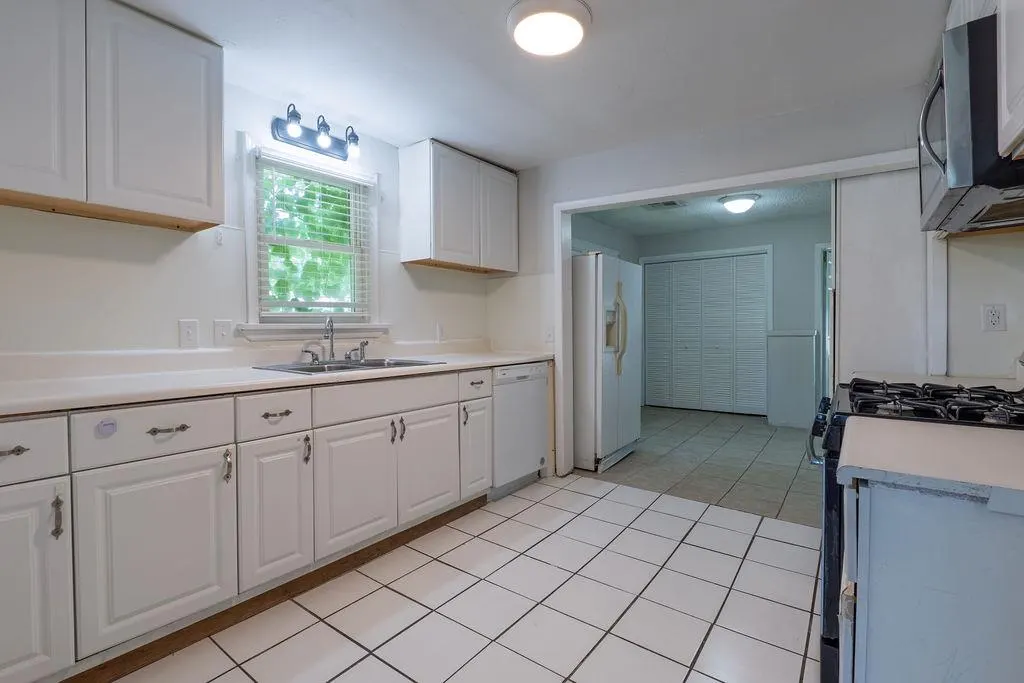 Photo 7 — 301 W Chicago Street, Shawnee, OK 74804