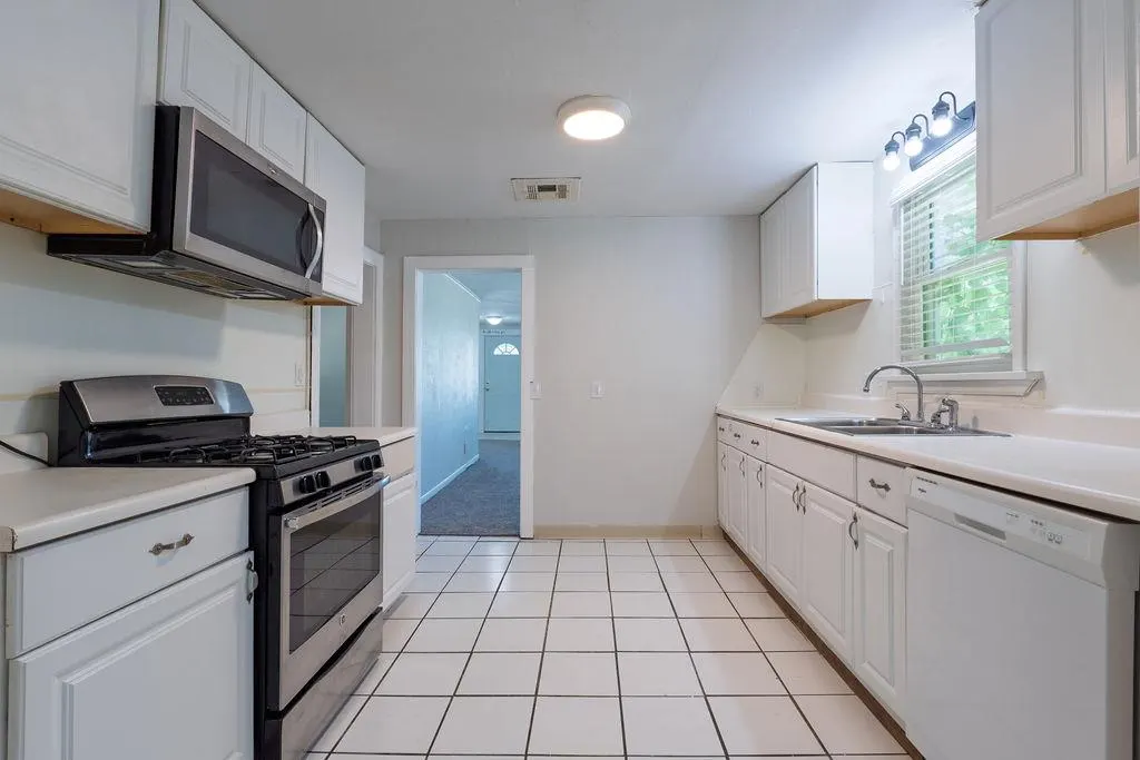 Photo 8 — 301 W Chicago Street, Shawnee, OK 74804