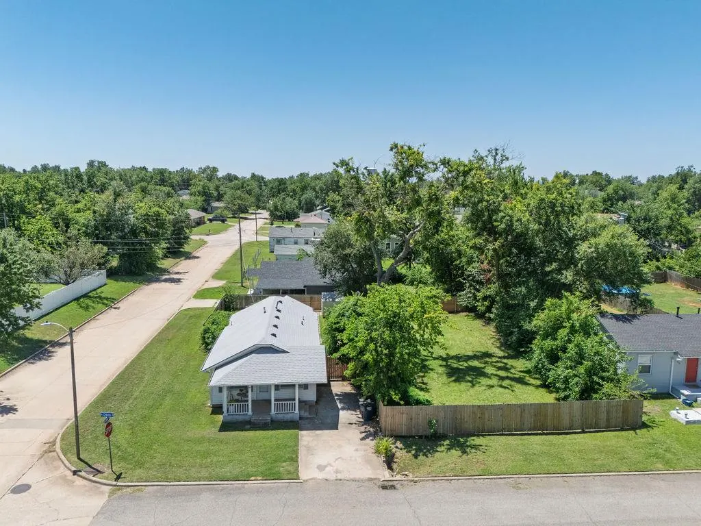 Photo 13 — 301 W Chicago Street, Shawnee, OK 74804